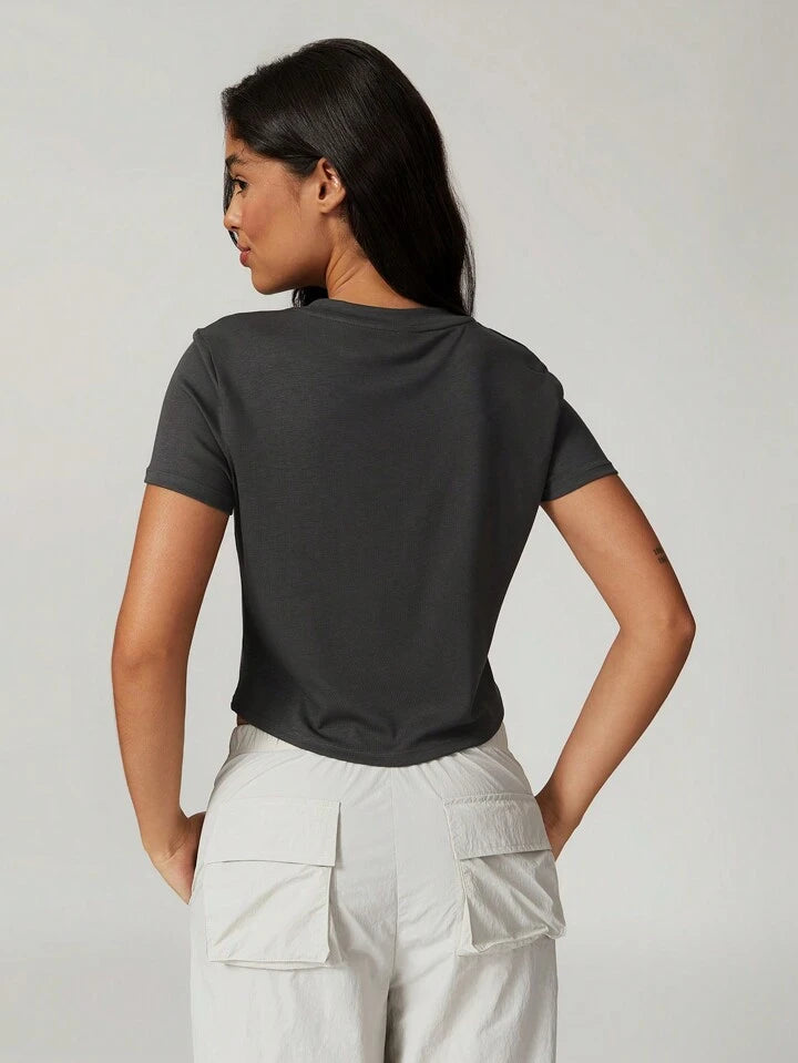 Dry Classic Gray Cropped Short-Sleeve Tee