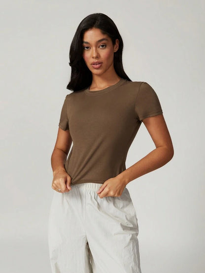 Dry Classic Brown Cropped Short-Sleeve Tee