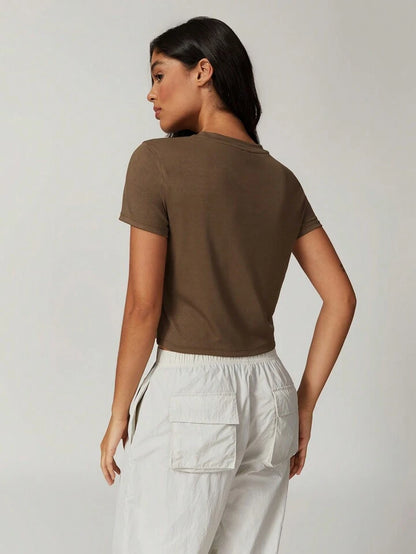 Dry Classic Brown Cropped Short-Sleeve Tee